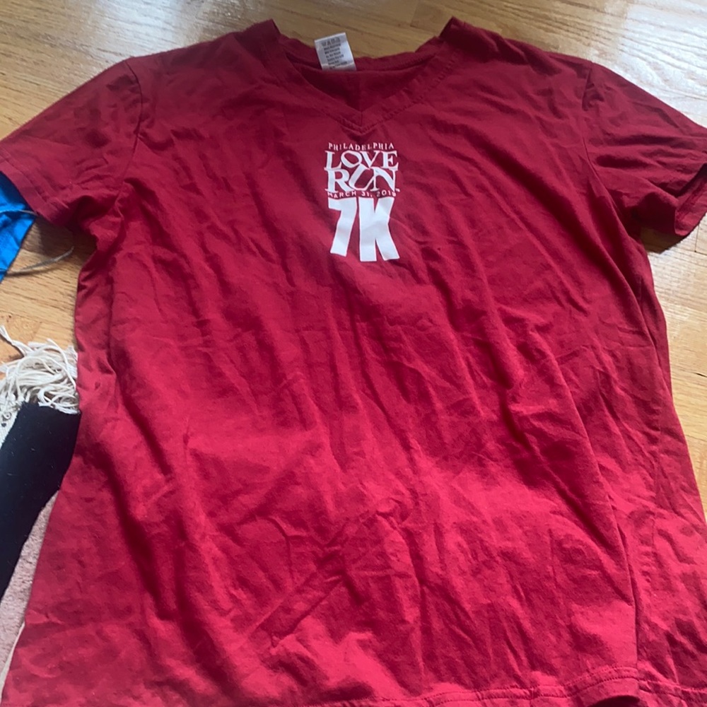 Philadelphia Love Run 7k 2019 tee - XL